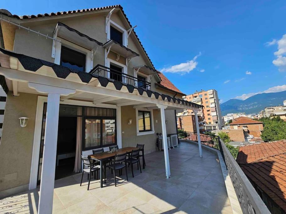 Апартаменты Terrace Flat In Heart Of Тирана Экстерьер фото
